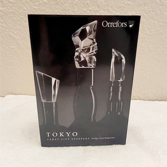 Orrefors Kostaboda Other - NEW Orrefors TOKYO Carat City Crystal Bottle Stopper Modern Architecture NIB